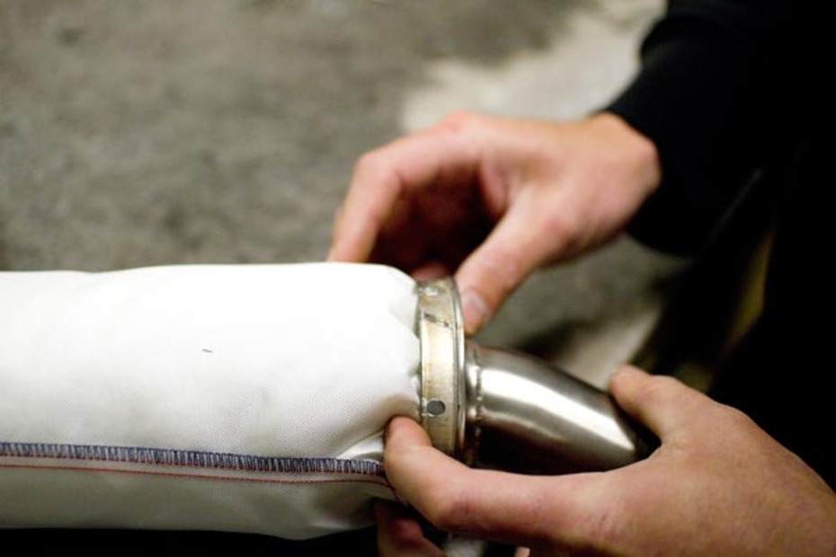 How do I repack my exhaust?